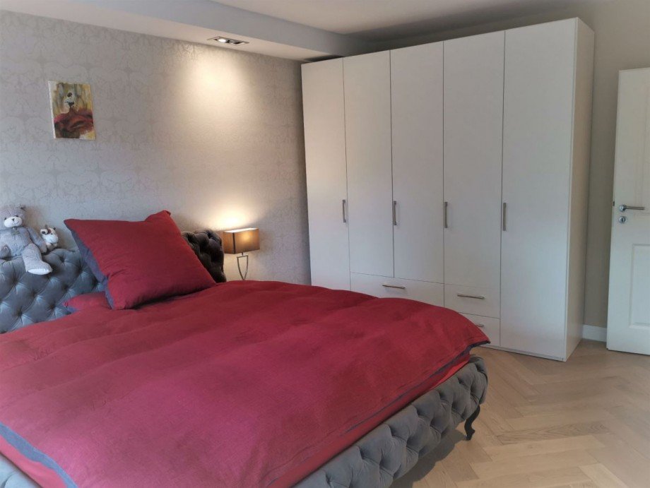 Schlafzimmer / Master Bedroom Erdgeschosswohnung Meerbusch
