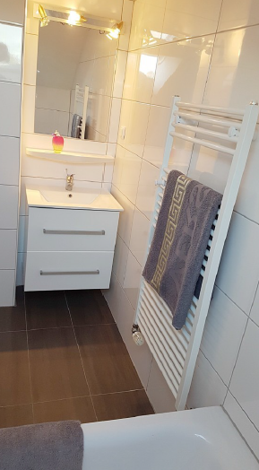 Bad Etagenwohnung Meerbusch, Stadt