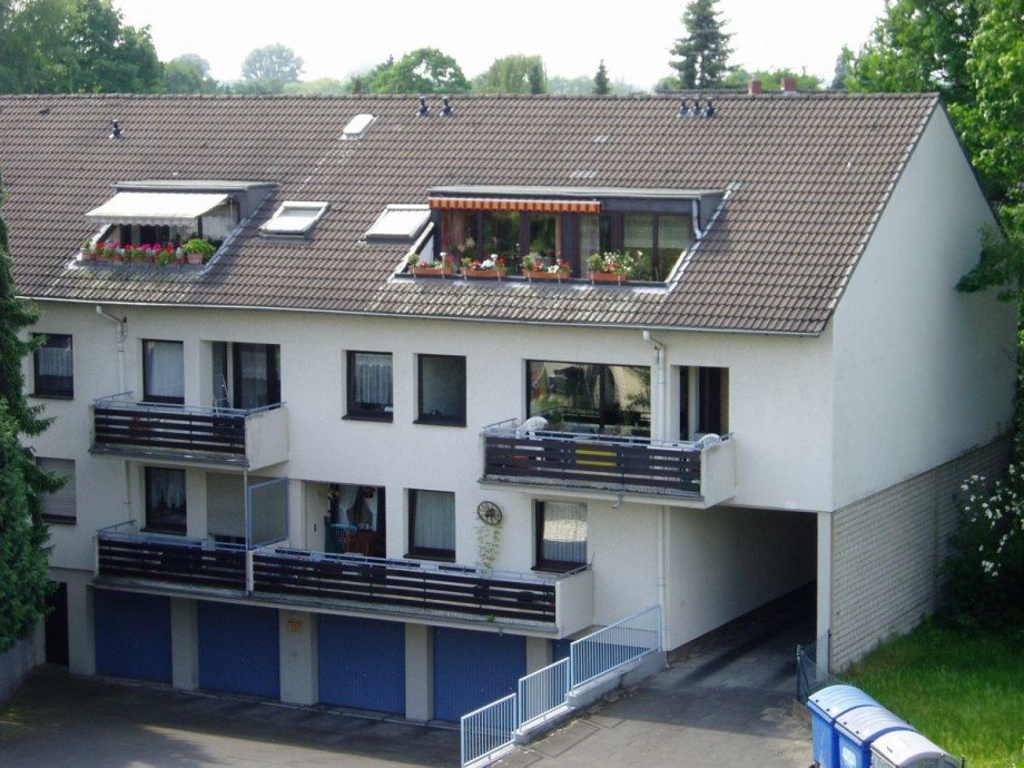 Verbindungsstra�e R�ckansicht Dachgeschosswohnung Hilden