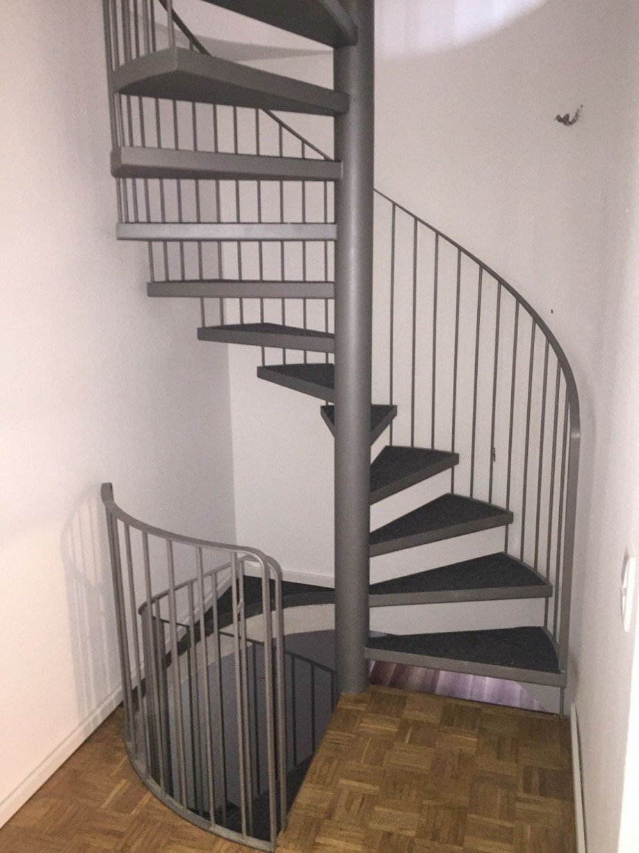 Treppe EG Maisonettewohnung D�sseldorf