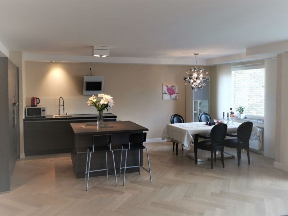 K�che und Esszimmer / Kitchen and Dining Room Erdgeschosswohnung Meerbusch