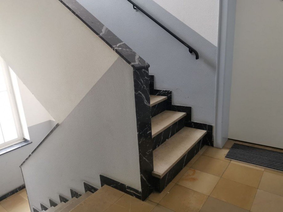 Treppenhaus Etagenwohnung 40227 D�sseldorf