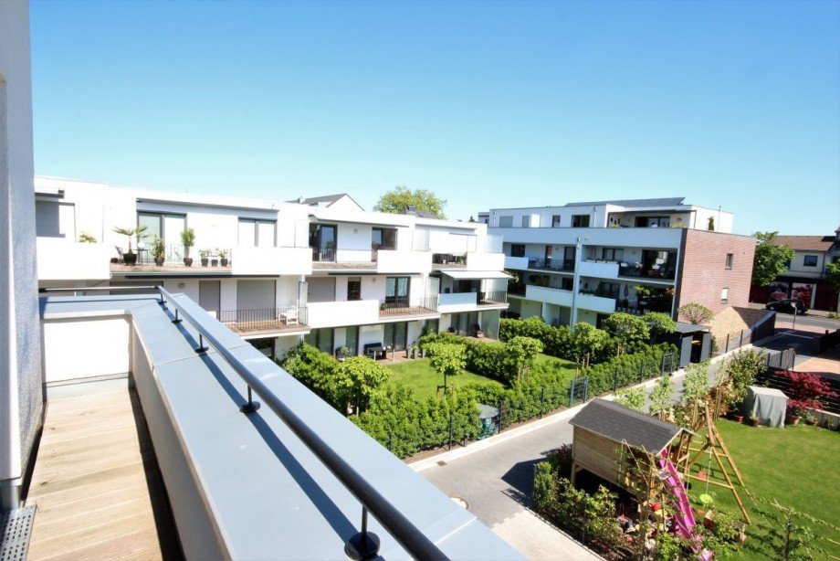 Rundum Balkon Doppelhaush�lfte Meerbusch-B�derich