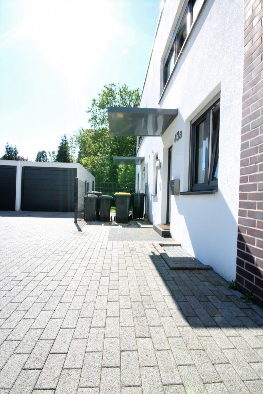 Parkplatz Doppelhaush�lfte Meerbusch-B�derich