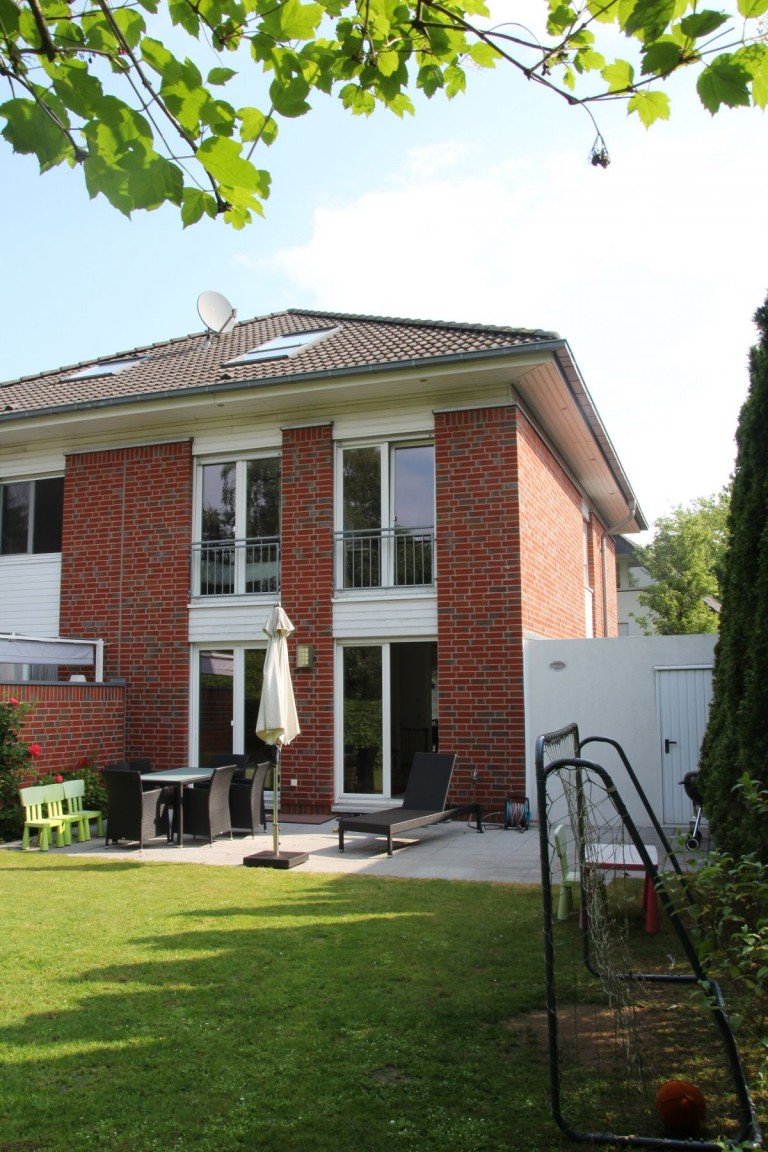  D�sseldorf - Bezirk 8 Wohnung Schon Vermietet: Haus mit DG-Studio in top Wohnlage nahe der International-School of D�sseldorf